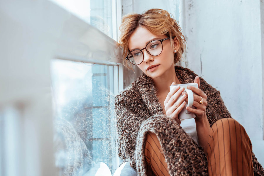 lonely and depressed women