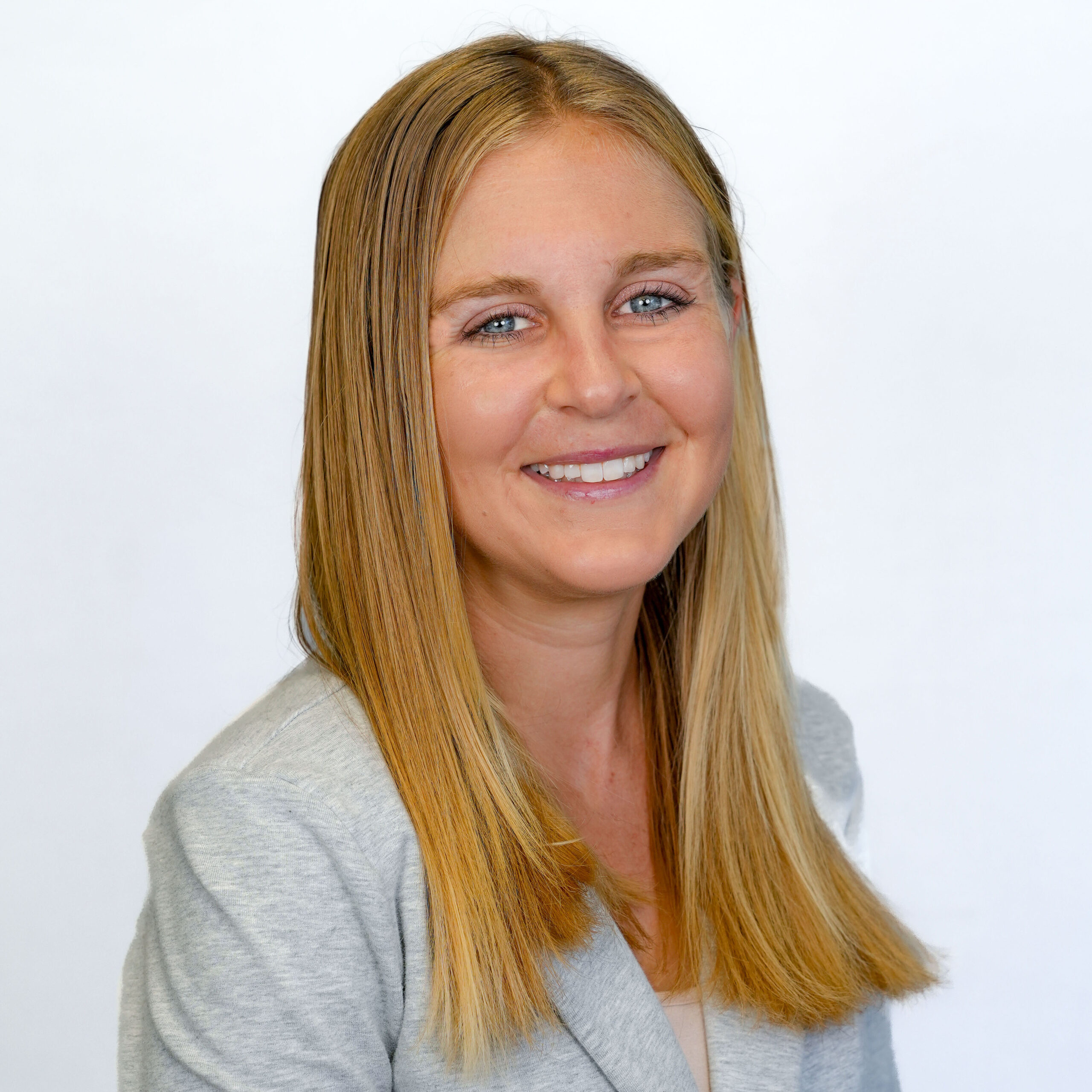 Elena Simonsen Thumbnail